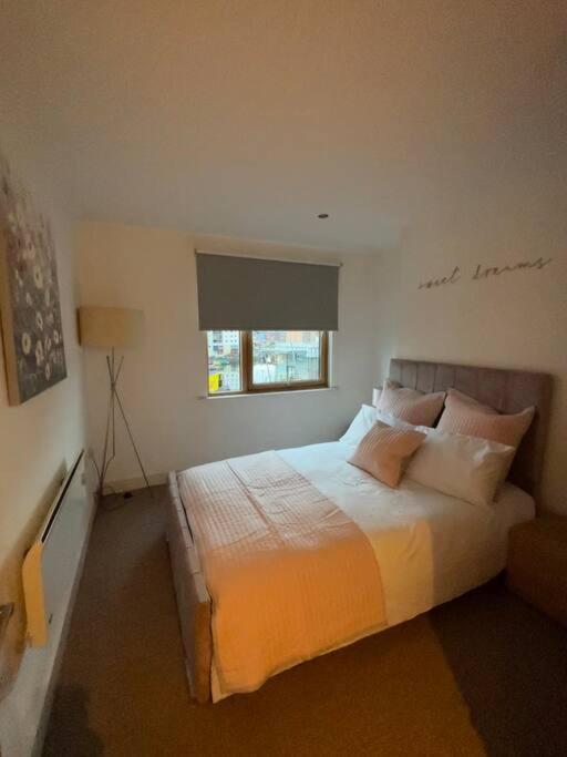 Leeds Clarence Dock 2 Bedroom Apt ภายนอก รูปภาพ