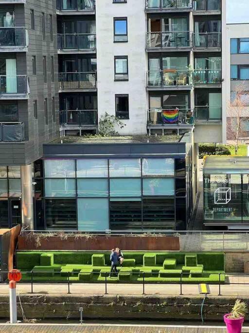 Leeds Clarence Dock 2 Bedroom Apt ภายนอก รูปภาพ
