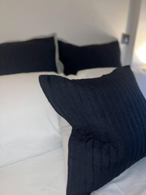 Leeds Clarence Dock 2 Bedroom Apt ภายนอก รูปภาพ