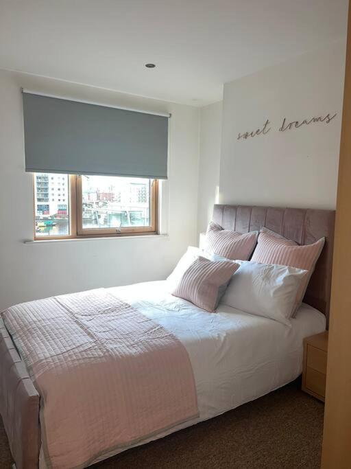 Leeds Clarence Dock 2 Bedroom Apt ภายนอก รูปภาพ