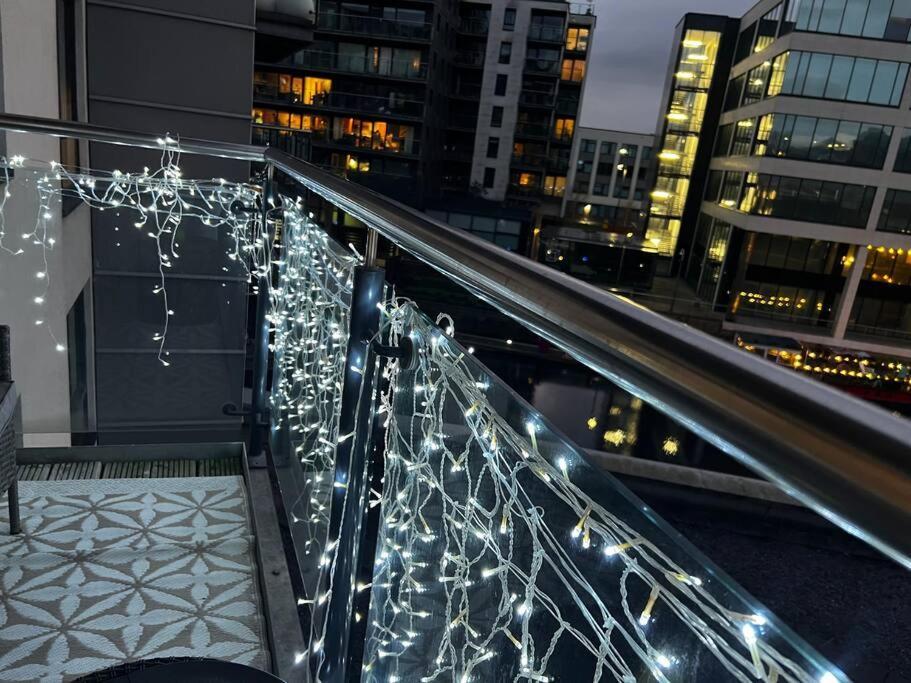 Leeds Clarence Dock 2 Bedroom Apt ภายนอก รูปภาพ